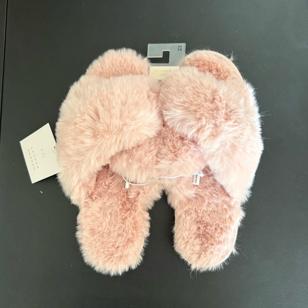 LC Lauren Conrad Blush Fluffy Slippers